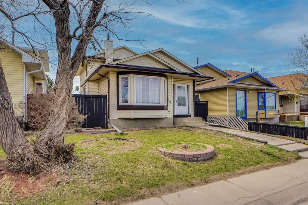 336 Whitworth Way NE Calgary AB T1Y 6E4