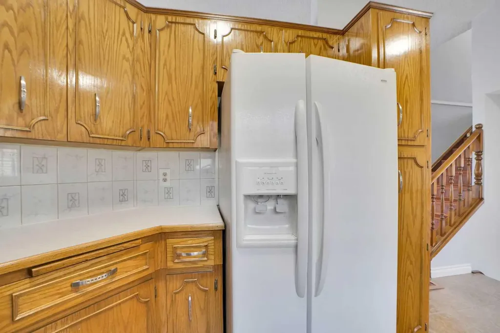 336 Whitworth Way NE Calgary AB T1Y 6E4