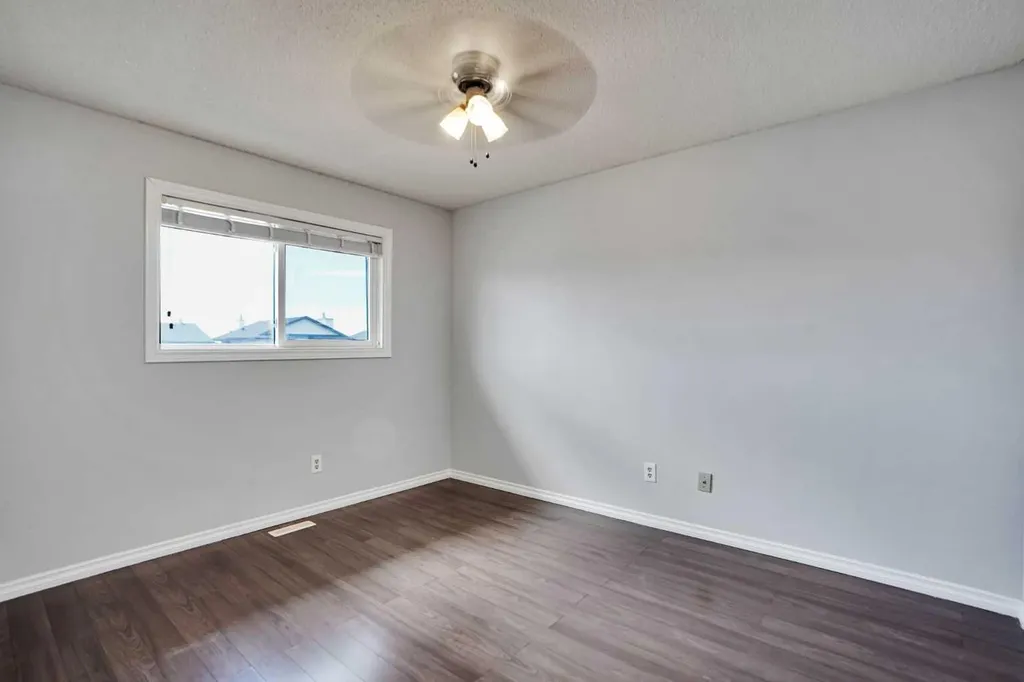 336 Whitworth Way NE Calgary AB T1Y 6E4