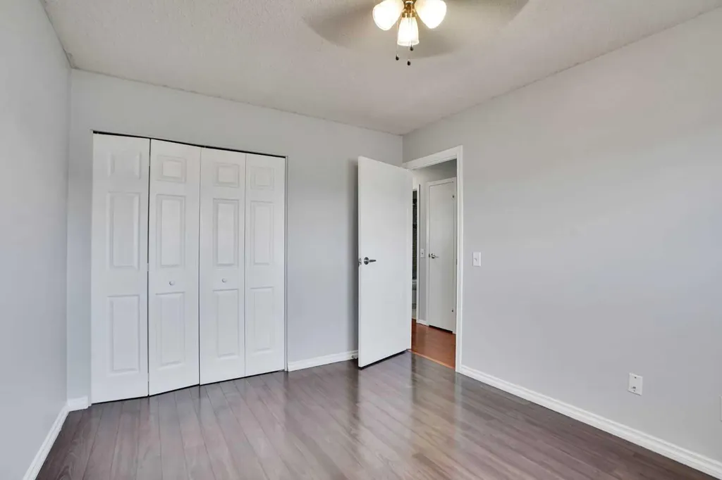 336 Whitworth Way NE Calgary AB T1Y 6E4