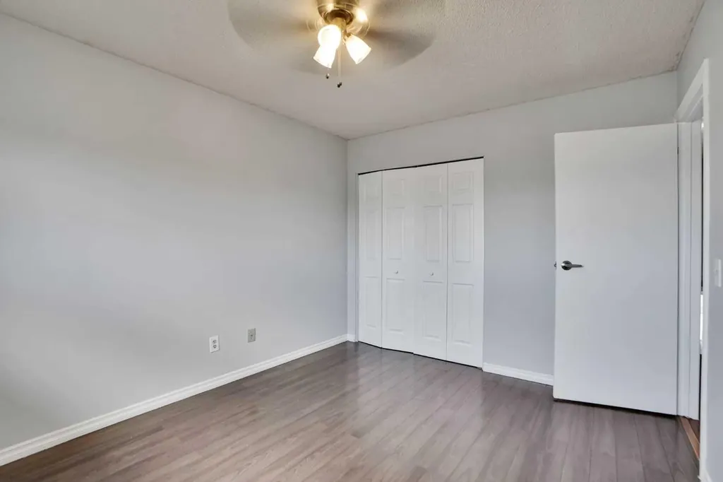 336 Whitworth Way NE Calgary AB T1Y 6E4