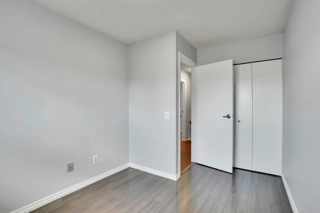 336 Whitworth Way NE Calgary AB T1Y 6E4