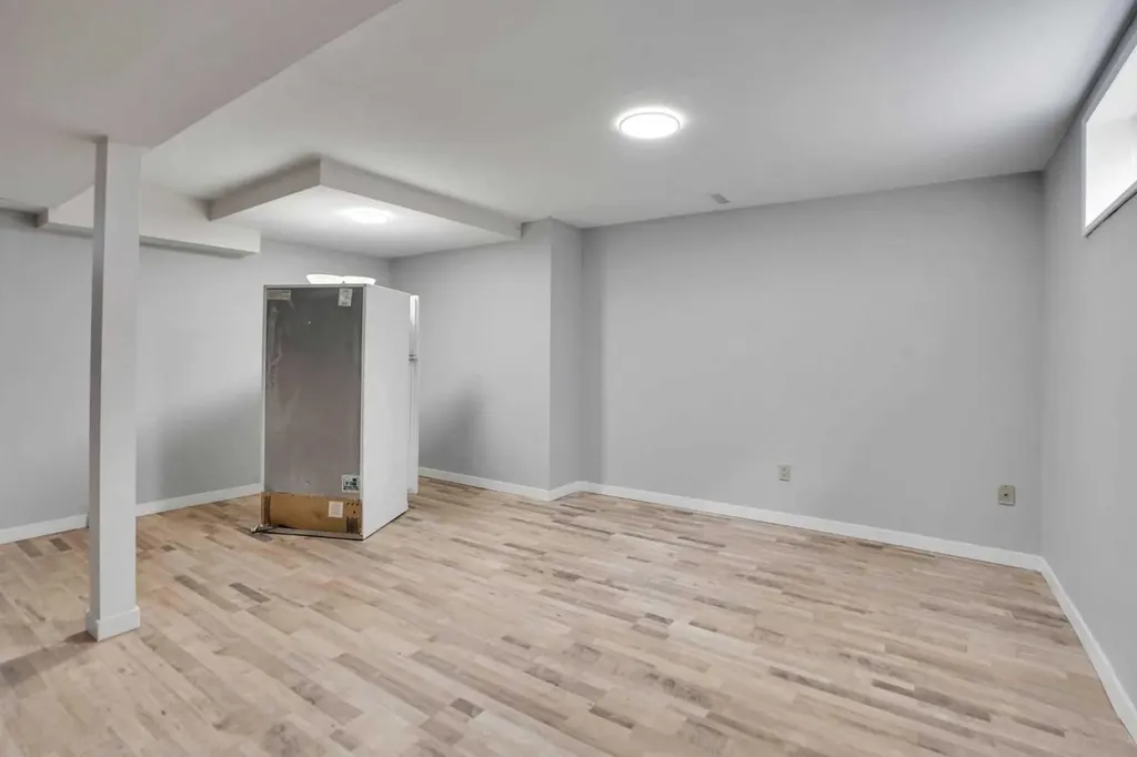 336 Whitworth Way NE Calgary AB T1Y 6E4