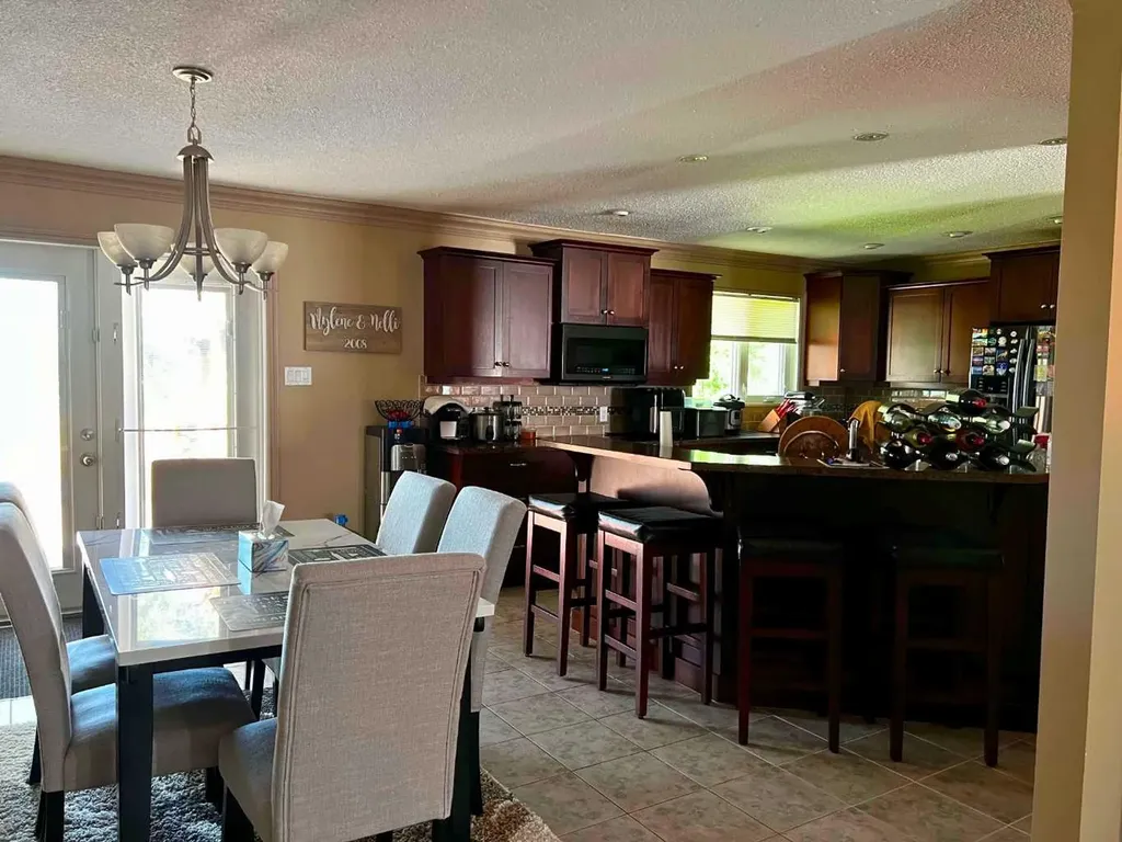 5404 46 Street Valleyview AB T0H 3N0