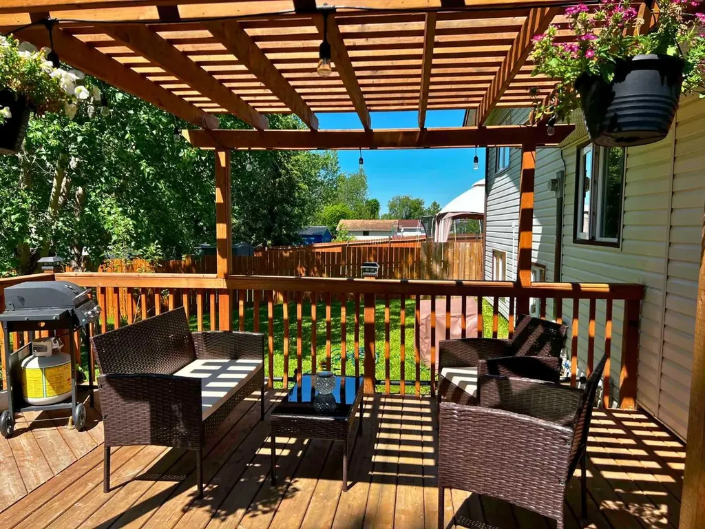 5404 46 Street Valleyview AB T0H 3N0