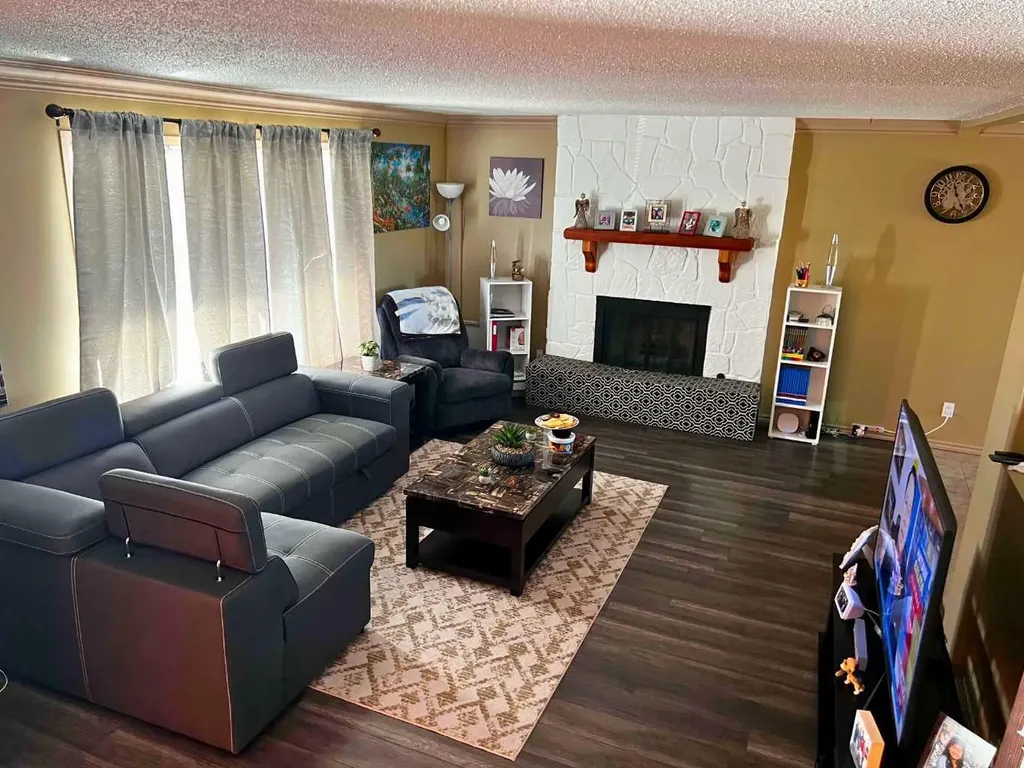 5404 46 Street Valleyview AB T0H 3N0