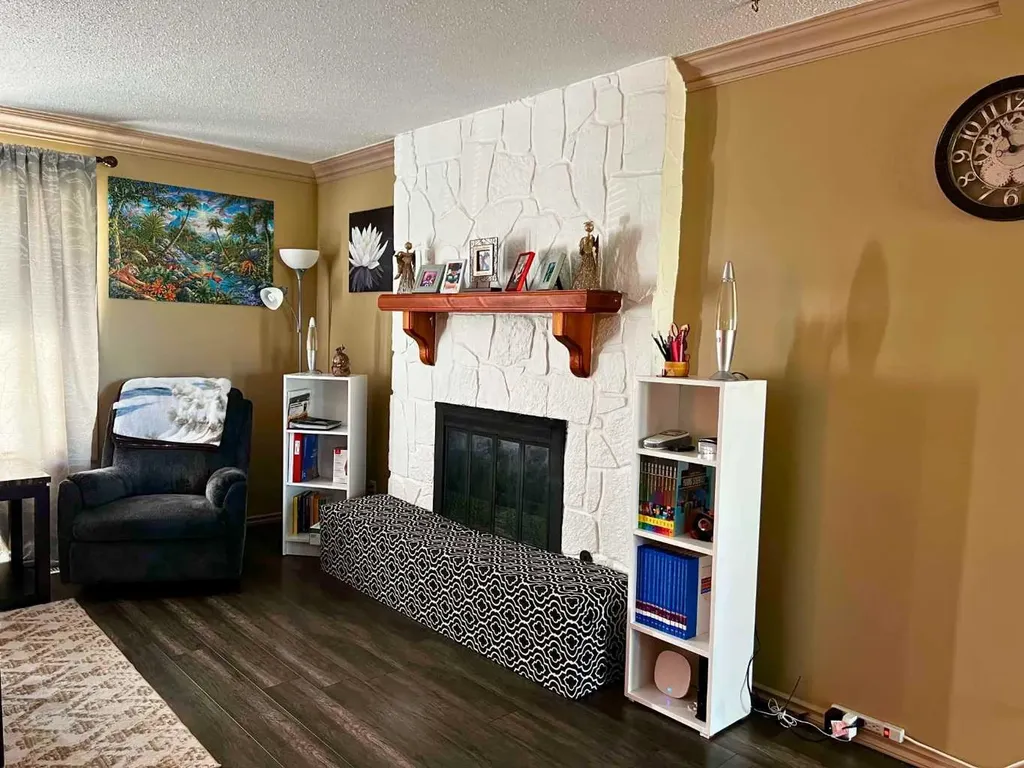 5404 46 Street Valleyview AB T0H 3N0