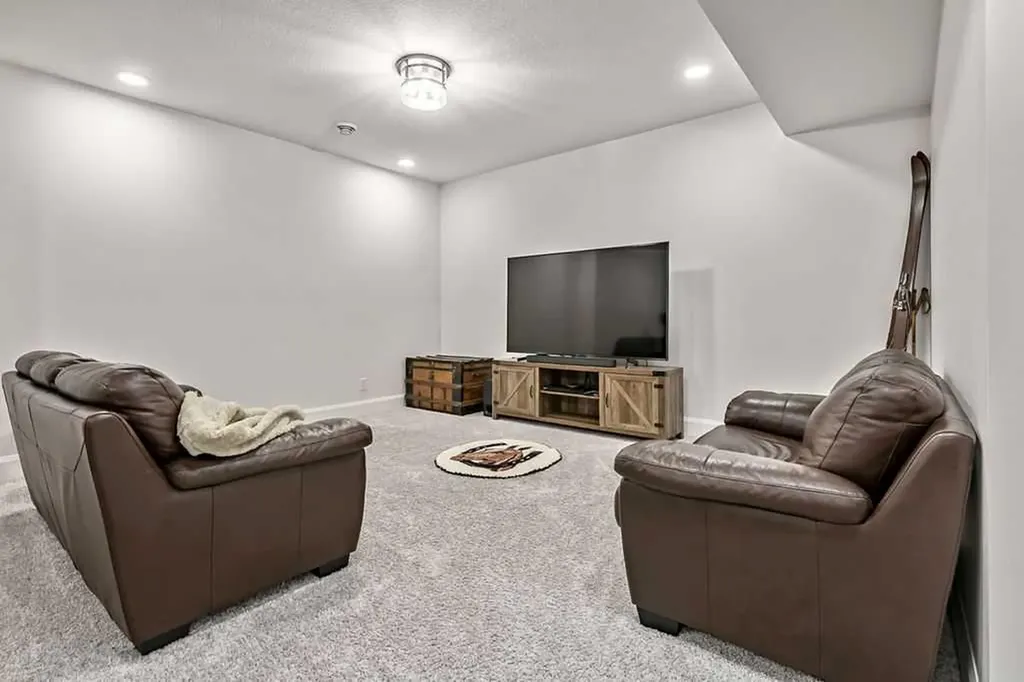 125 South Harmony Drive Rural Rocky View County AB T3Z 0C5