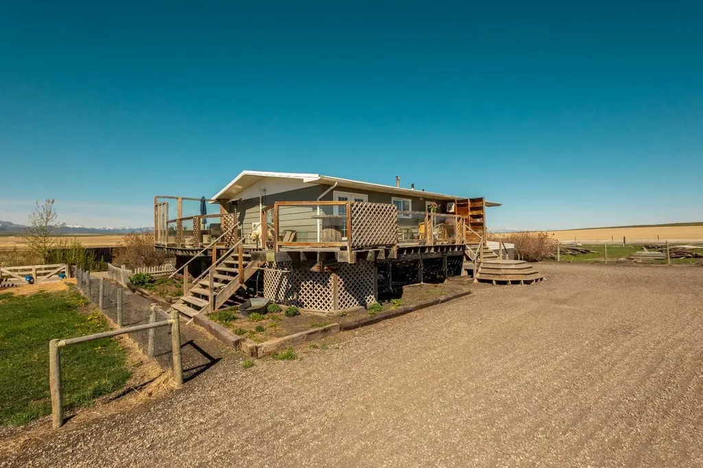 5520 29-4 Range Rural Pincher Creek No. 9 M.d. Of AB T0K 1W0