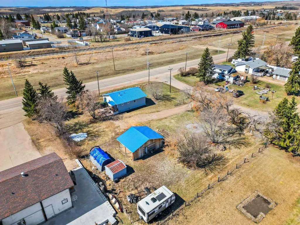 4712 51 Avenue Alix AB T0C 0B0