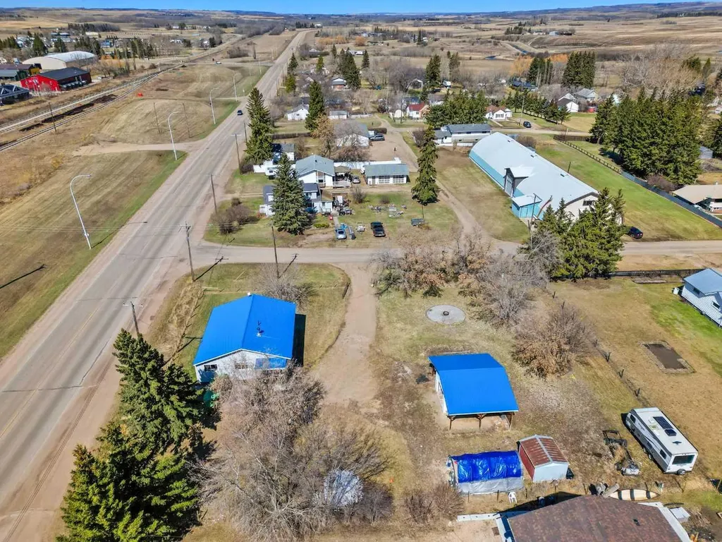 4712 51 Avenue Alix AB T0C 0B0