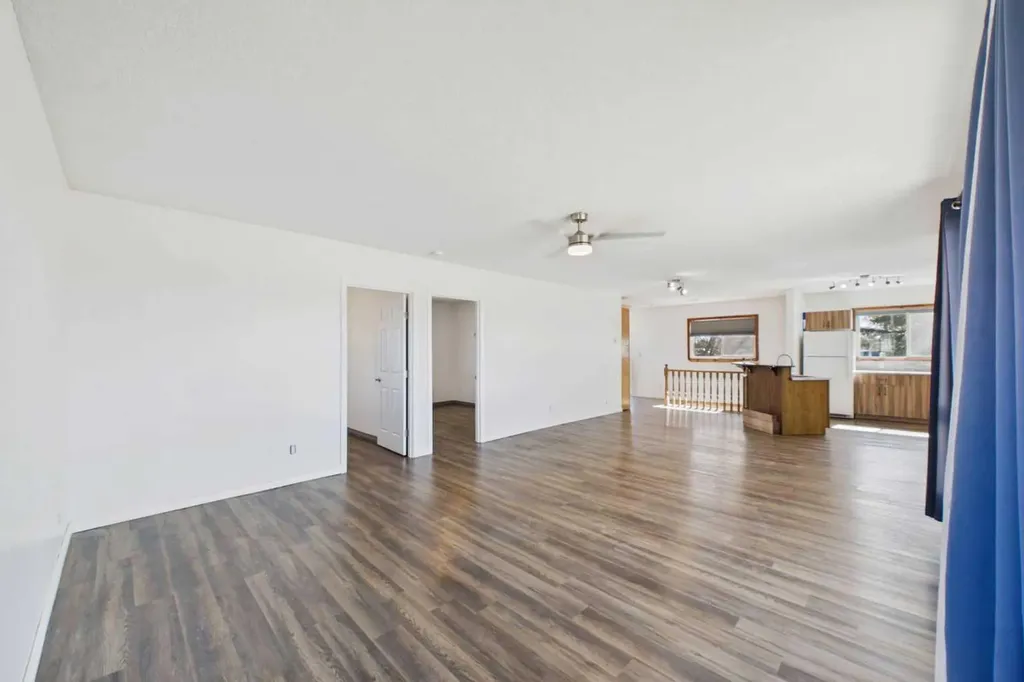 4712 51 Avenue Alix AB T0C 0B0
