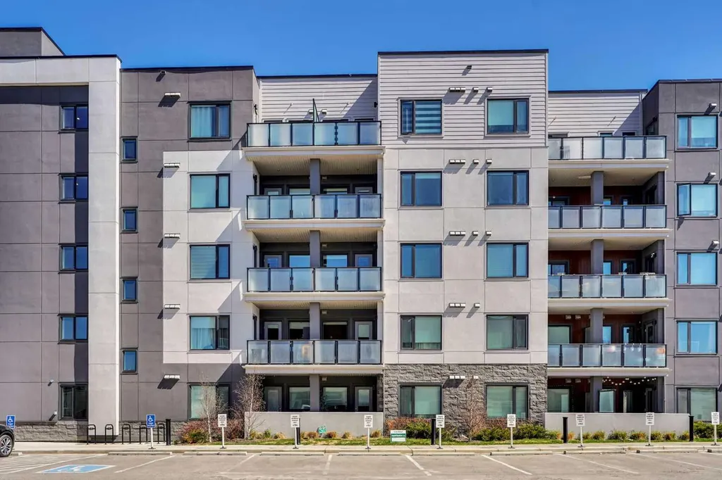 138 Sage Valley Common NW Calgary AB T3R1X7