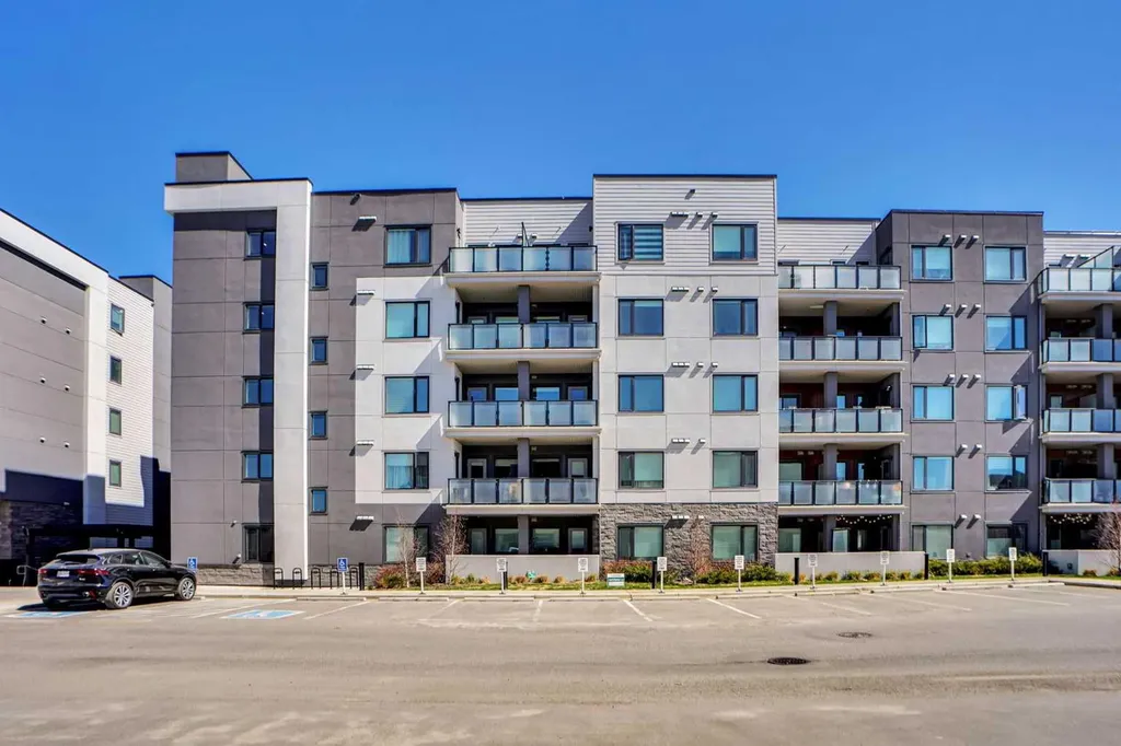 138 Sage Valley Common NW Calgary AB T3R1X7