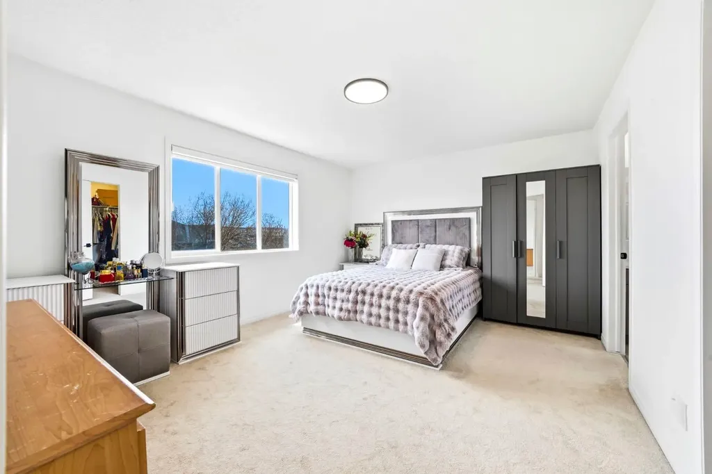 193 Hidden Creek Road NW Calgary AB T3A 6L7