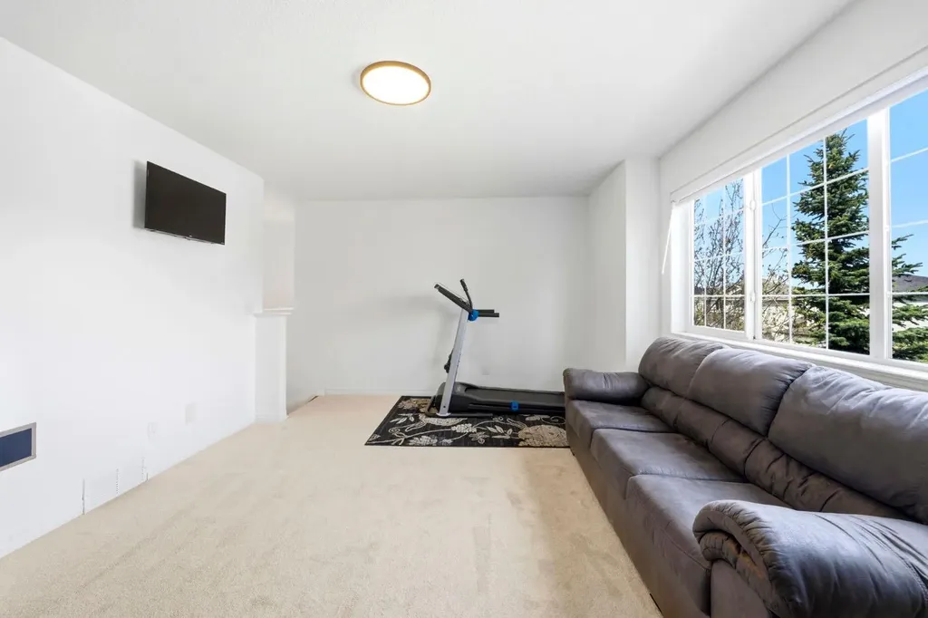 193 Hidden Creek Road NW Calgary AB T3A 6L7