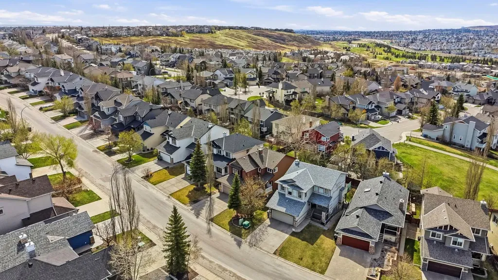 193 Hidden Creek Road NW Calgary AB T3A 6L7