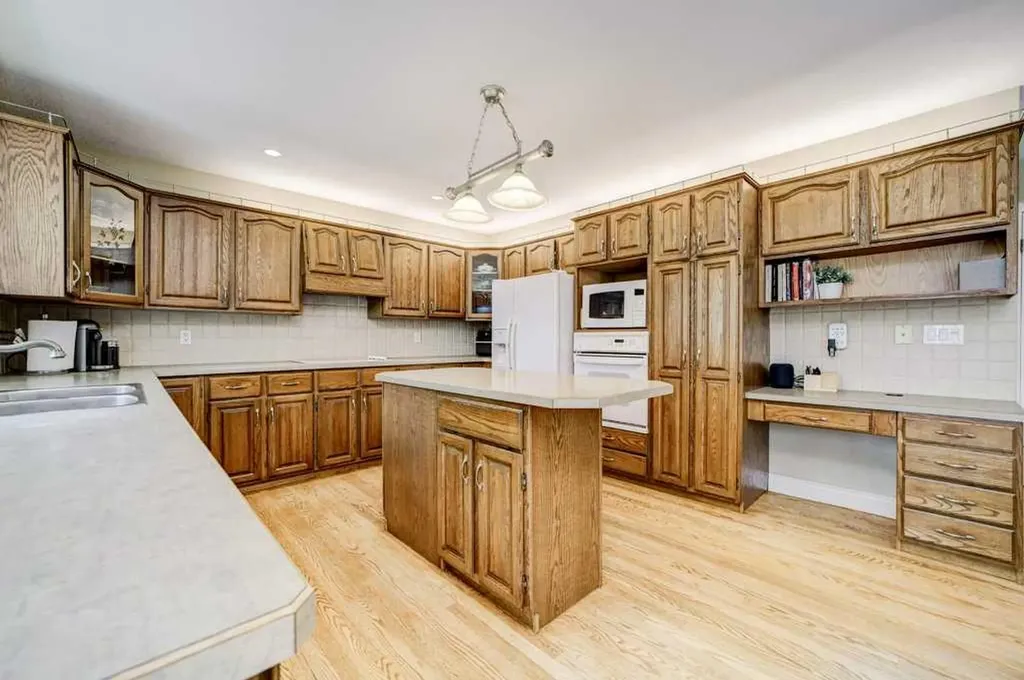27 Niska Place W Lethbridge AB T1K 6G9