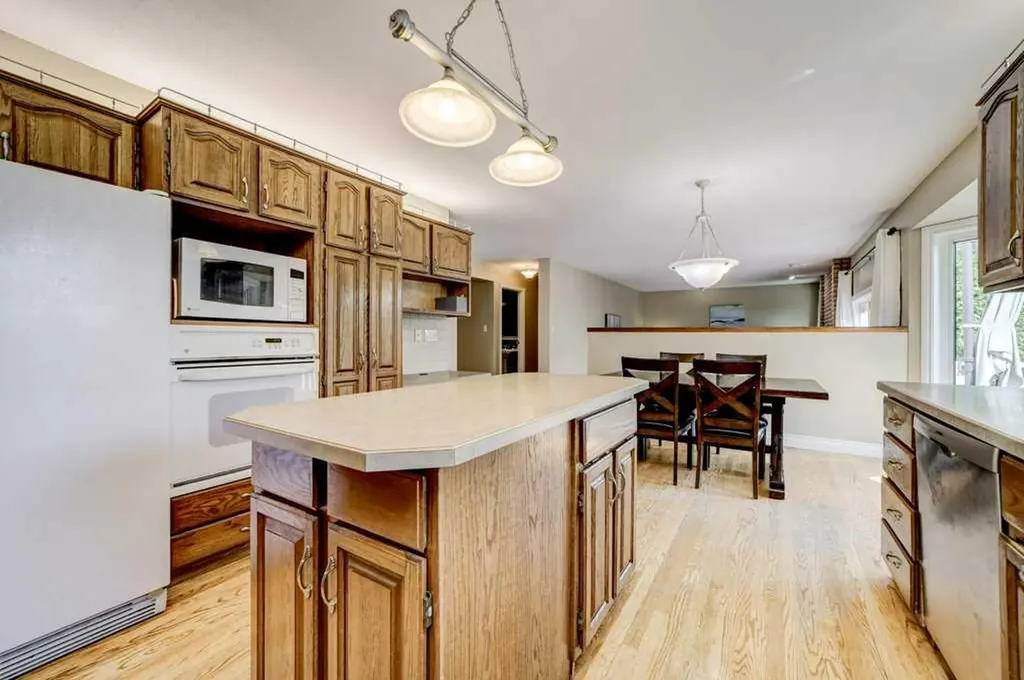 27 Niska Place W Lethbridge AB T1K 6G9