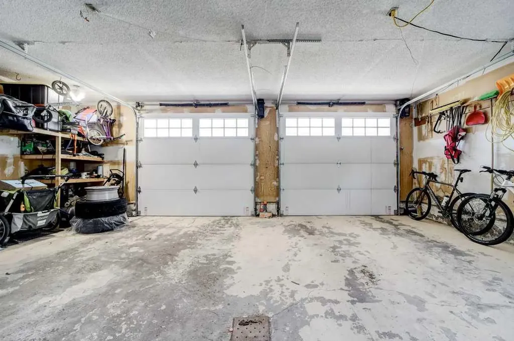 27 Niska Place W Lethbridge AB T1K 6G9