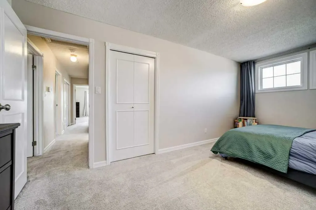 27 Niska Place W Lethbridge AB T1K 6G9