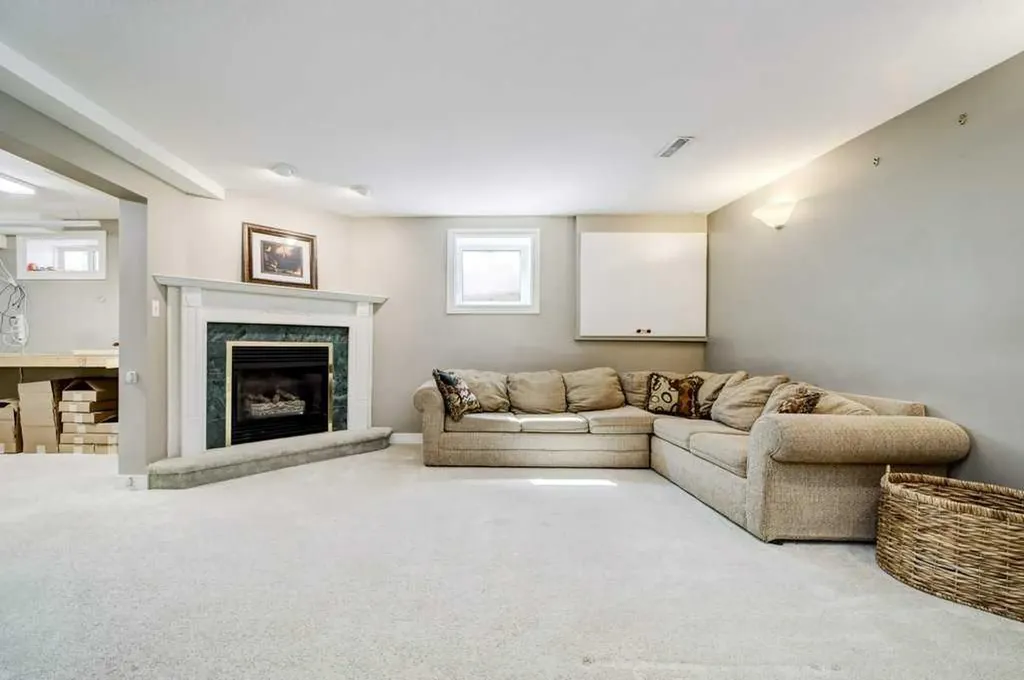 27 Niska Place W Lethbridge AB T1K 6G9