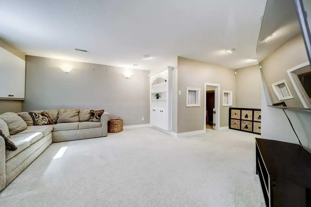 27 Niska Place W Lethbridge AB T1K 6G9