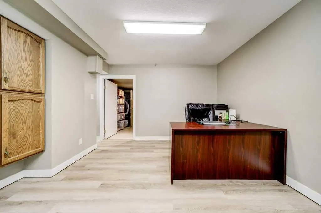 27 Niska Place W Lethbridge AB T1K 6G9