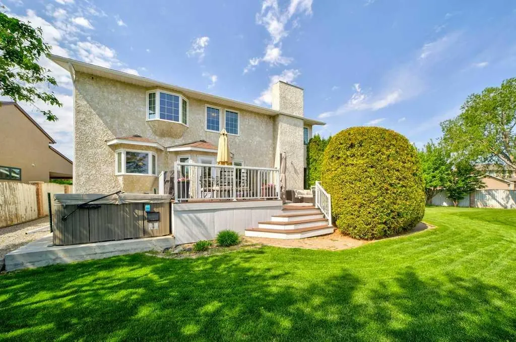 27 Niska Place W Lethbridge AB T1K 6G9