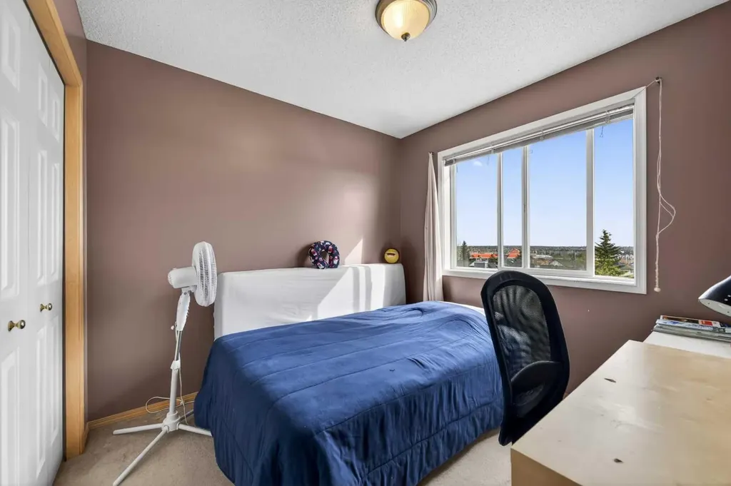 33 Harvest Oak Circle NE Calgary AB T3K 4S6