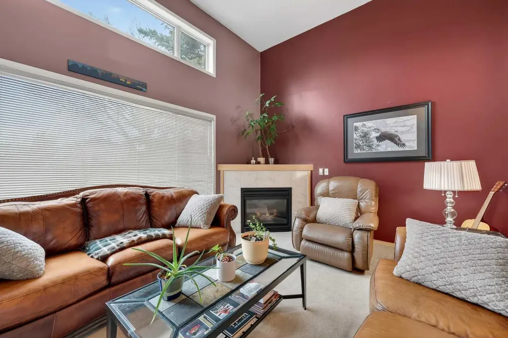 33 Harvest Oak Circle NE Calgary AB T3K 4S6