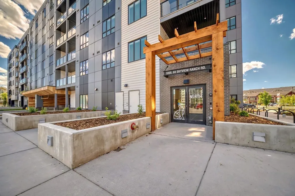 60 Skyview Ranch Road NE Calgary AB T3N0G3