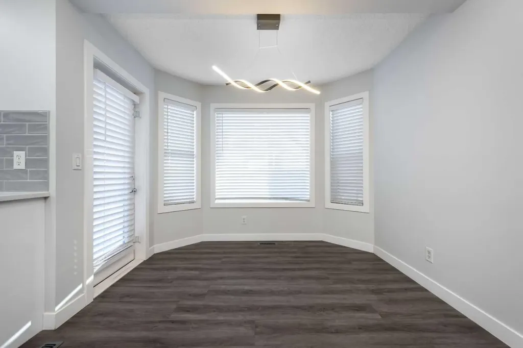 83 Cranleigh Common SE Calgary AB T3M 1G7
