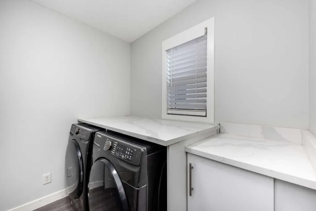 83 Cranleigh Common SE Calgary AB T3M 1G7