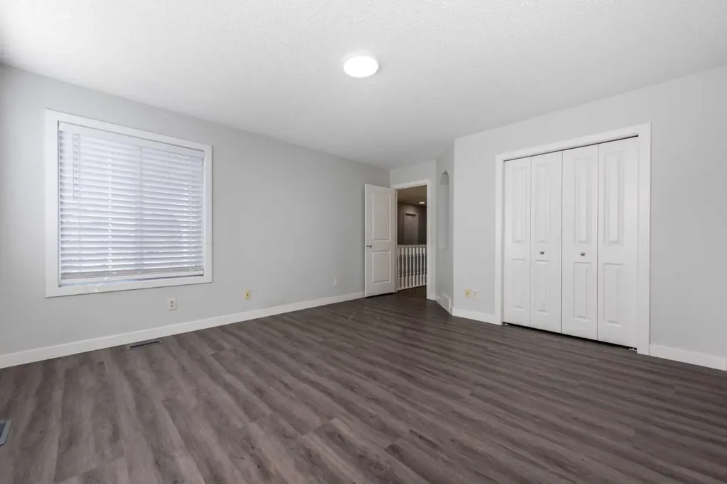 83 Cranleigh Common SE Calgary AB T3M 1G7