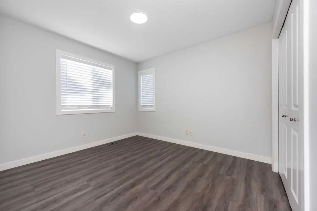 83 Cranleigh Common SE Calgary AB T3M 1G7