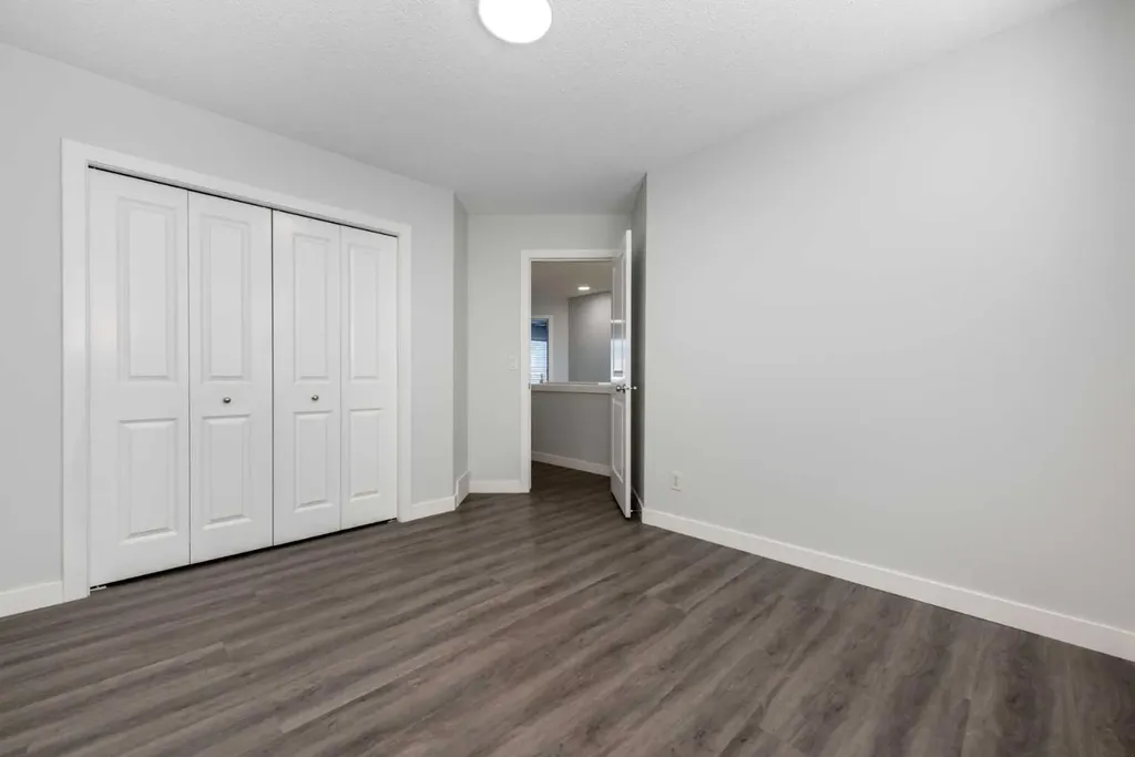 83 Cranleigh Common SE Calgary AB T3M 1G7