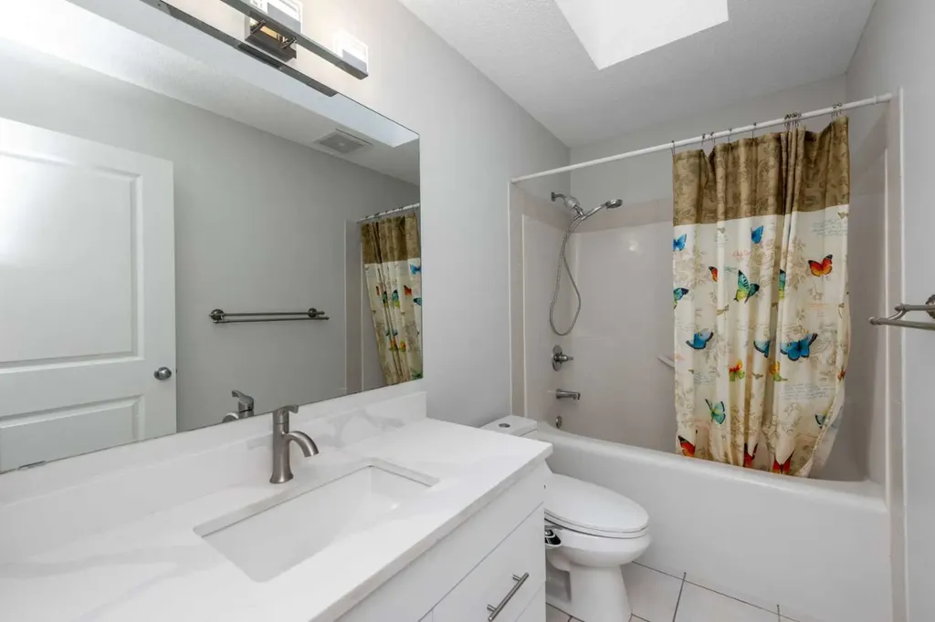 83 Cranleigh Common SE Calgary AB T3M 1G7