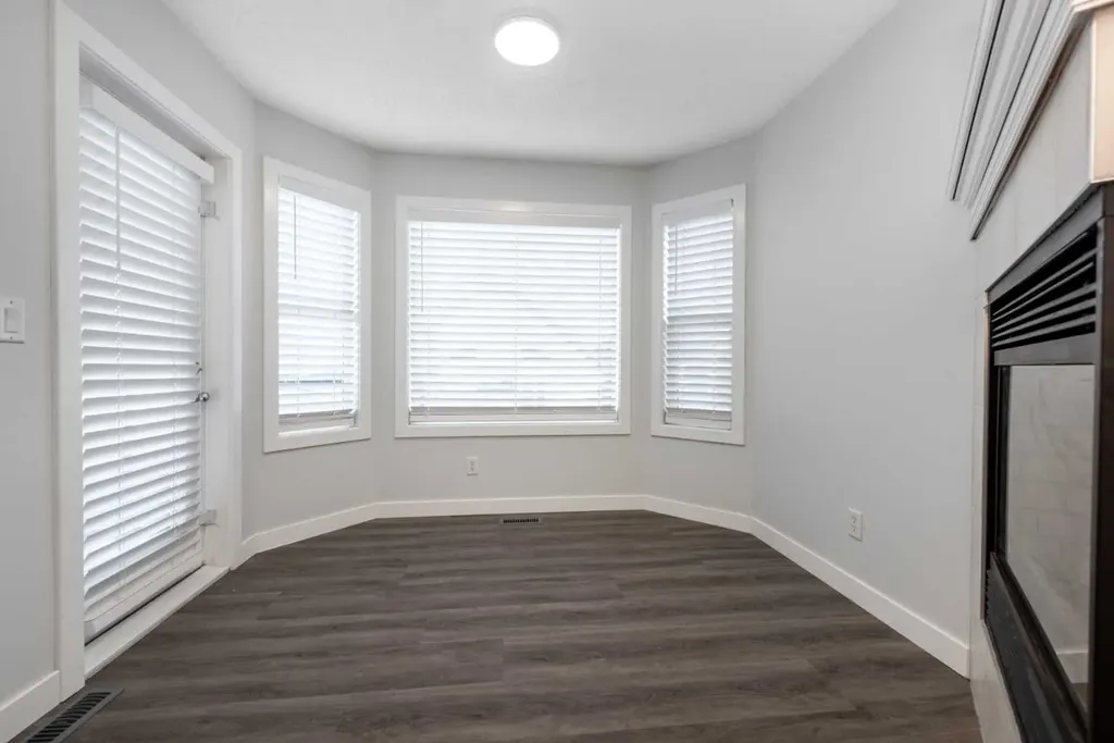 83 Cranleigh Common SE Calgary AB T3M 1G7