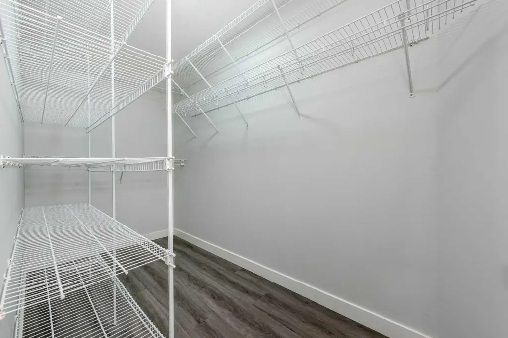 83 Cranleigh Common SE Calgary AB T3M 1G7