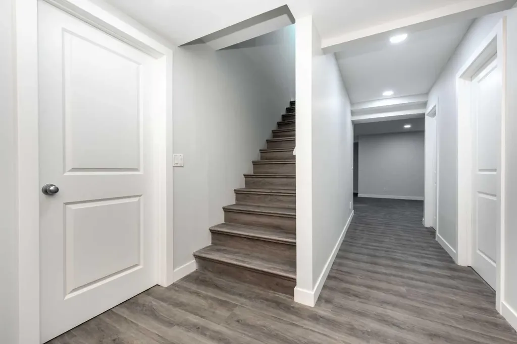 83 Cranleigh Common SE Calgary AB T3M 1G7