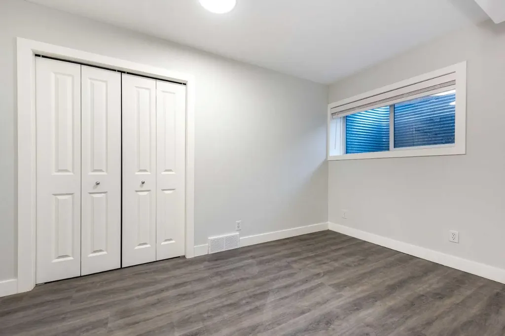83 Cranleigh Common SE Calgary AB T3M 1G7