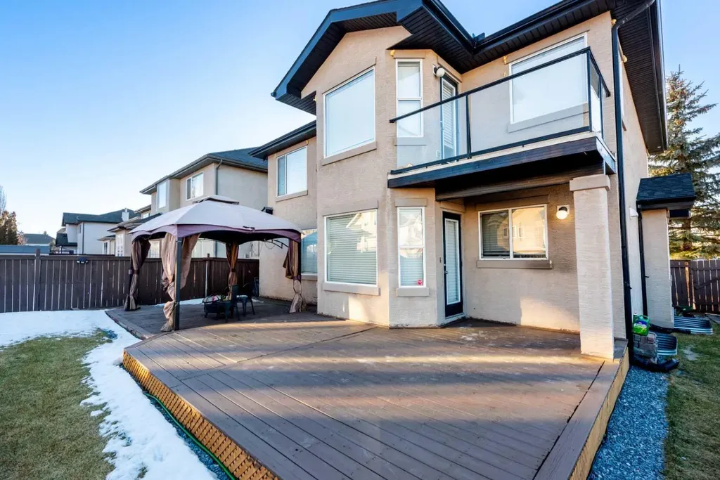 83 Cranleigh Common SE Calgary AB T3M 1G7