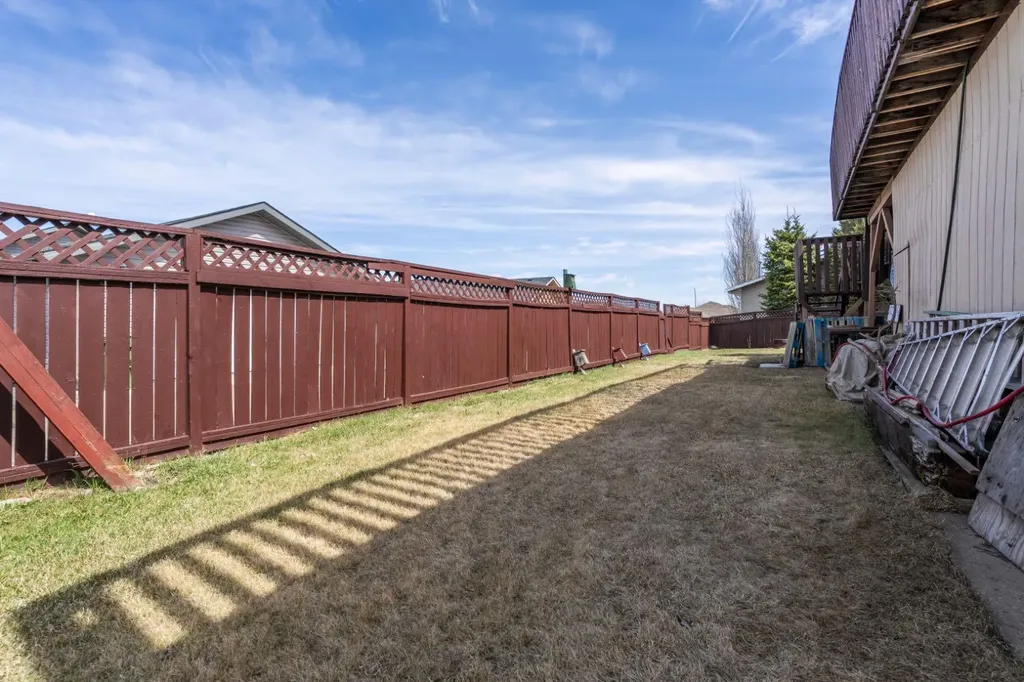 4310 74 Street Camrose AB T4V 3V3