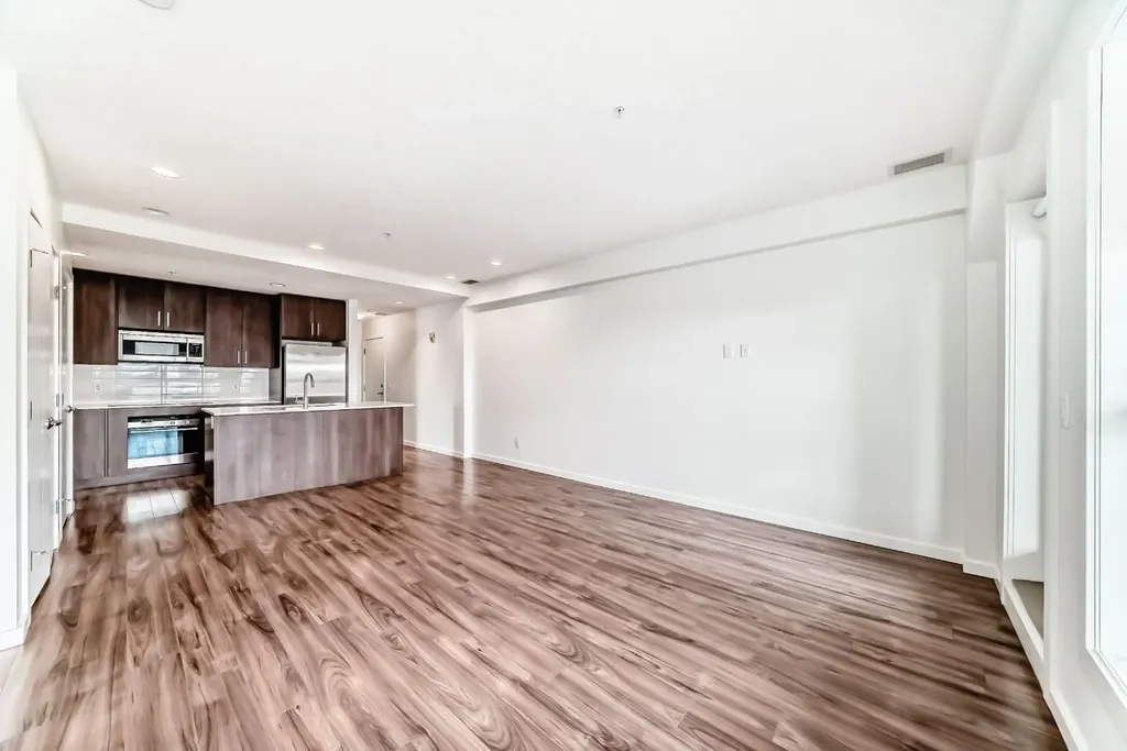 1629 38 Street SW Calgary AB T3C 1T8