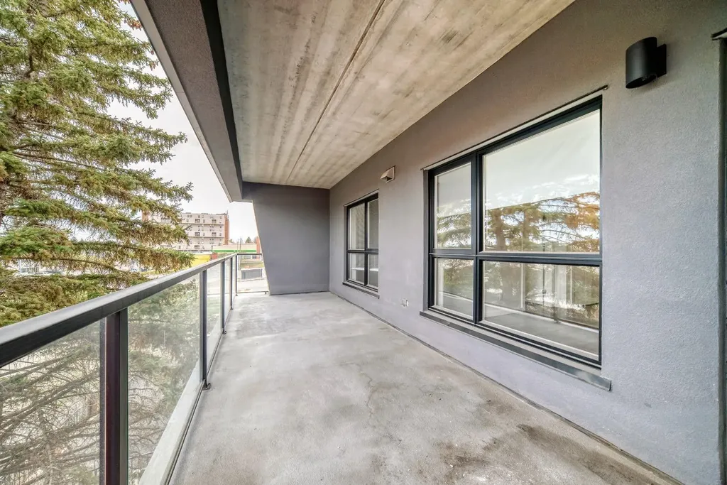 1629 38 Street SW Calgary AB T3C 1T8