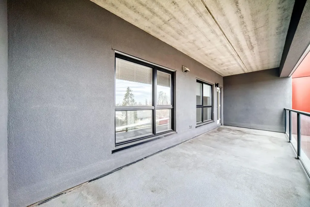 1629 38 Street SW Calgary AB T3C 1T8