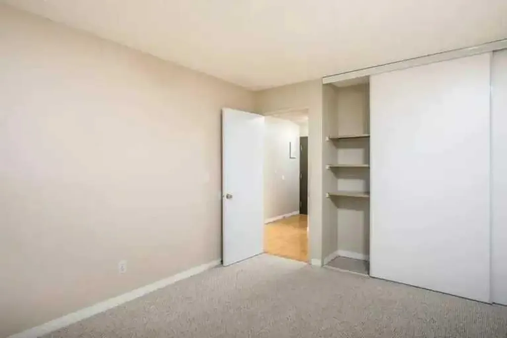 4820 47 Avenue Red Deer AB T4N 6B9