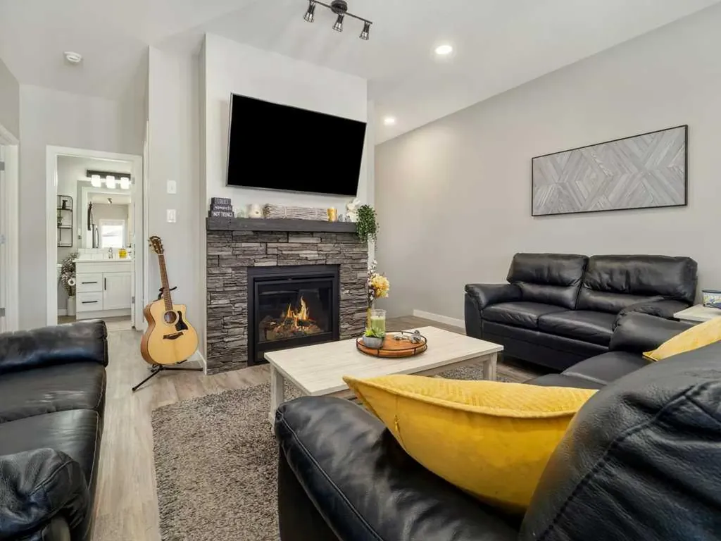 322 Northlander Bend W Lethbridge AB T1J5K8
