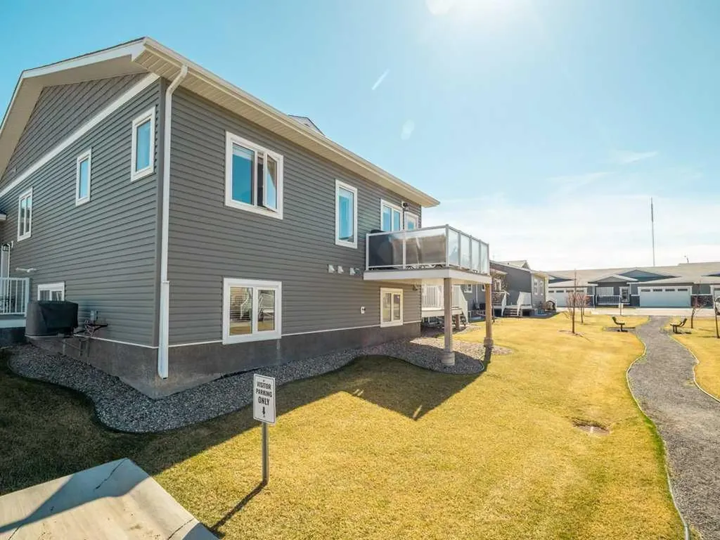 322 Northlander Bend W Lethbridge AB T1J5K8